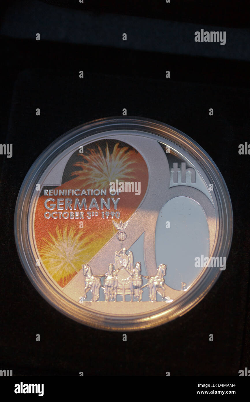 Berlin, Deutschland, 1-Dollar-Münze Wiedervereinigung - 20 Jahre deutsche Einheit Stockfoto