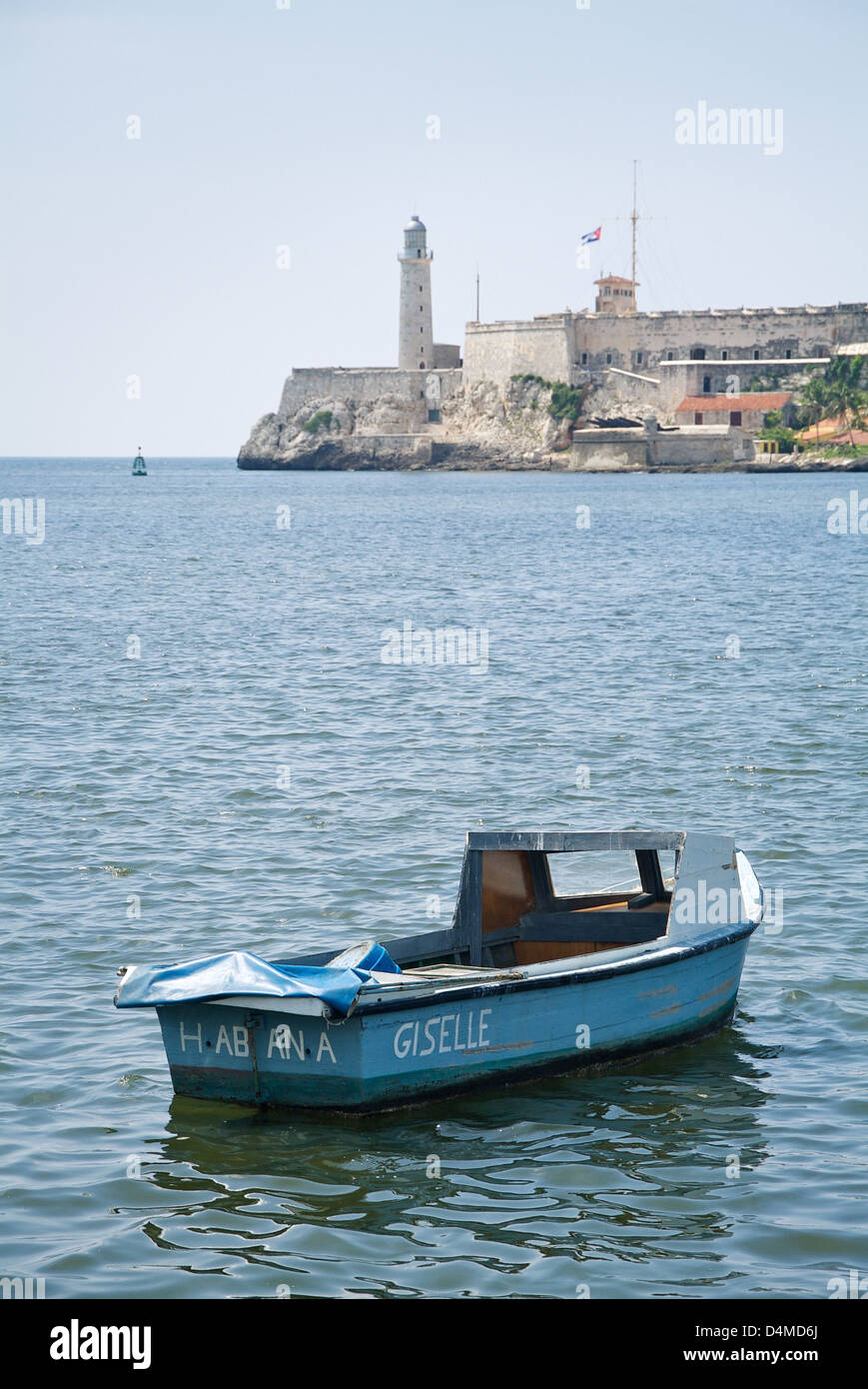 Havanna, Kuba, Hafen mit Fischerboot Stockfoto