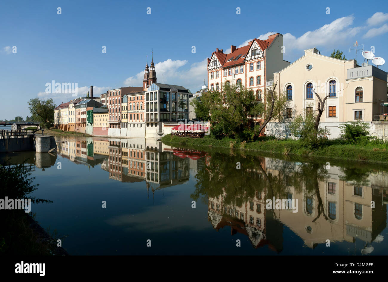 Opole, Polen, Miynowka Kanal am Rande der Altstadt Stockfotografie Alamy