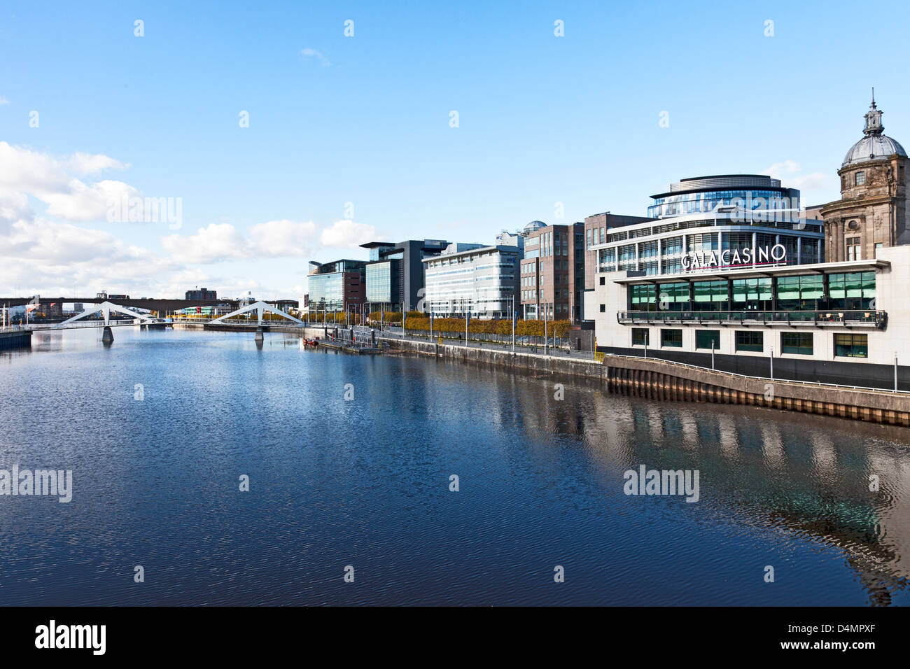 IFSD Stadtteil von Glasgow: Gala Casino - Broomielaw / Atlantic Kai - Tradeston / Squiggly Brücke Stockfoto