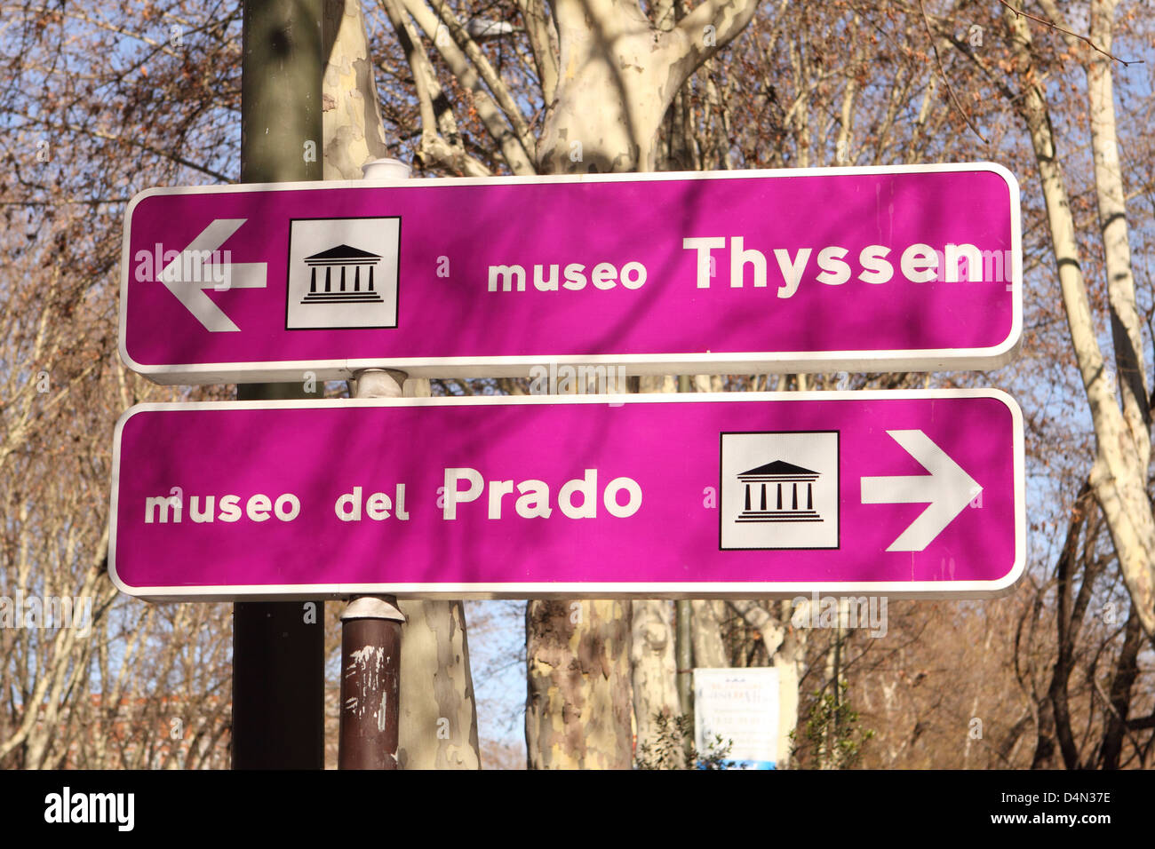 Madrid Spanien Zeichen für das Museo del Prado und Thyssen-Kunst-Museum Stockfoto
