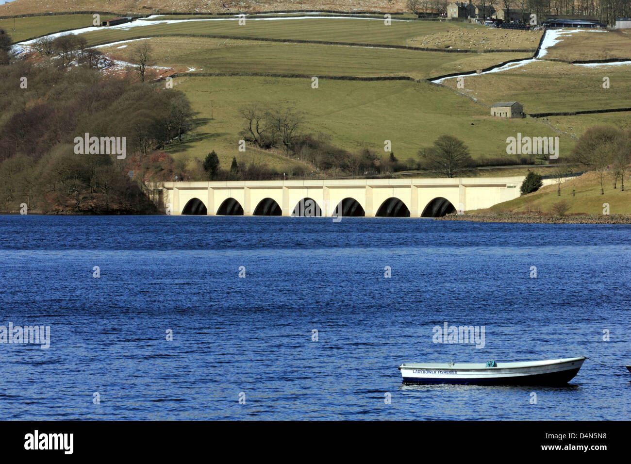 Ladybower Vorratsbehälter High Peak Derbyshire Ashopton Viadukt Stockfoto