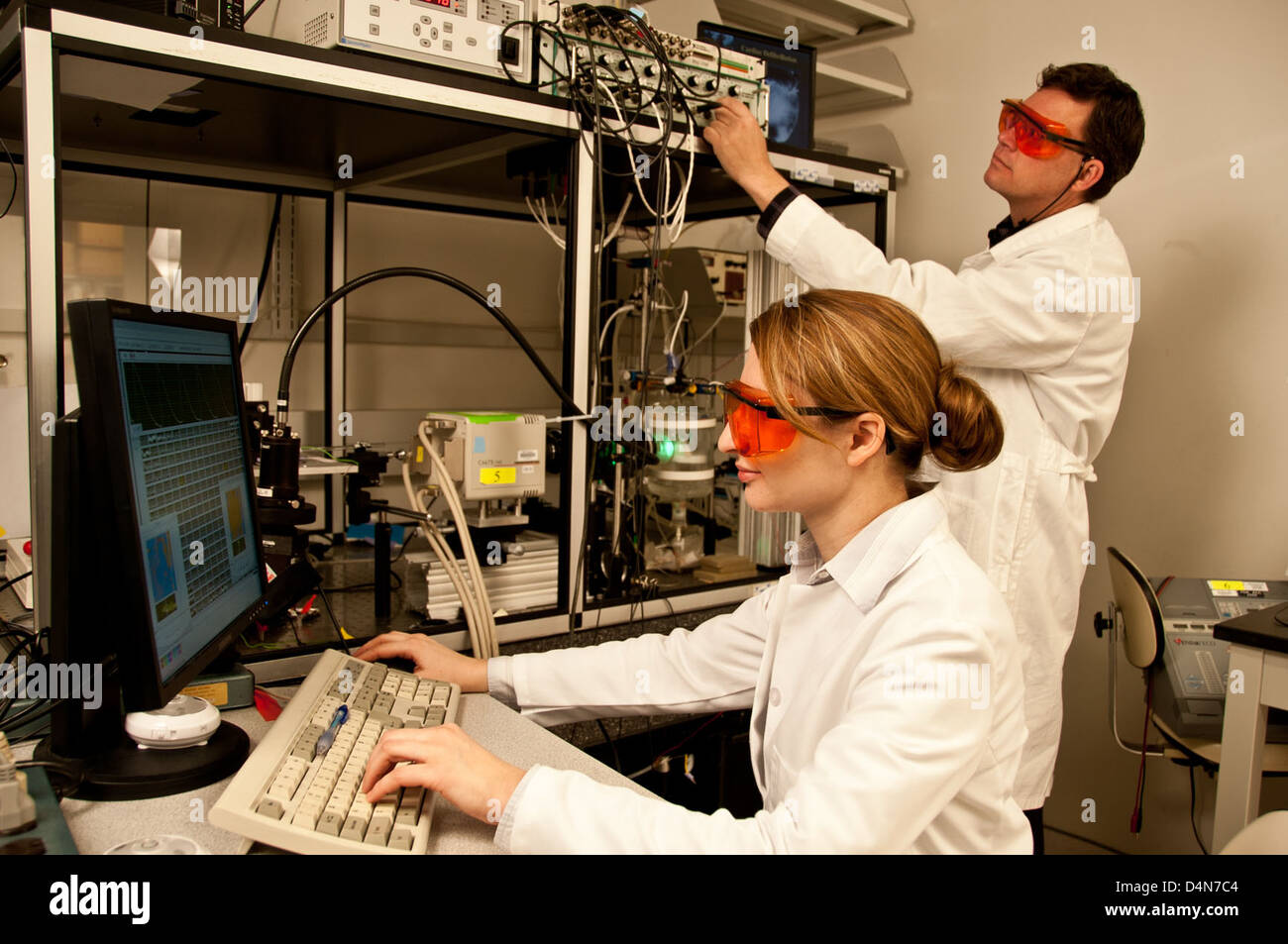Das Biophysics Lab der FDA führt entscheidende Forschung zu den elektrischen und elektrophysiologischen Eigenschaften des Herzens durch, um die Sicherheit medizinischer Geräte und die kardiovaskuläre Gesundheitsbehandlung zu verbessern. Stockfoto