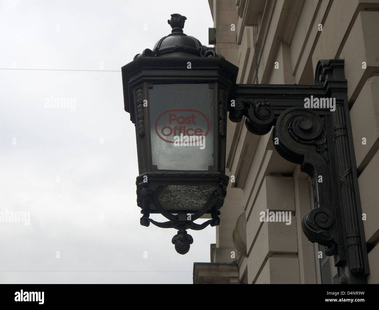 Altes Postamt-Lampe-Zeichen Stockfoto