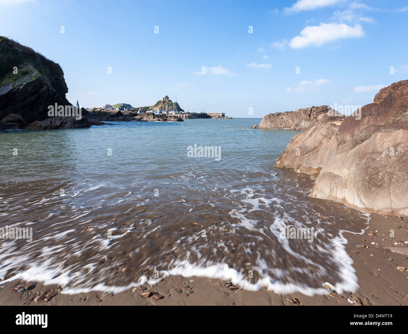 Wellen an Rapparee Cove Beach, Ilfracombe Devon England UK Stockfoto