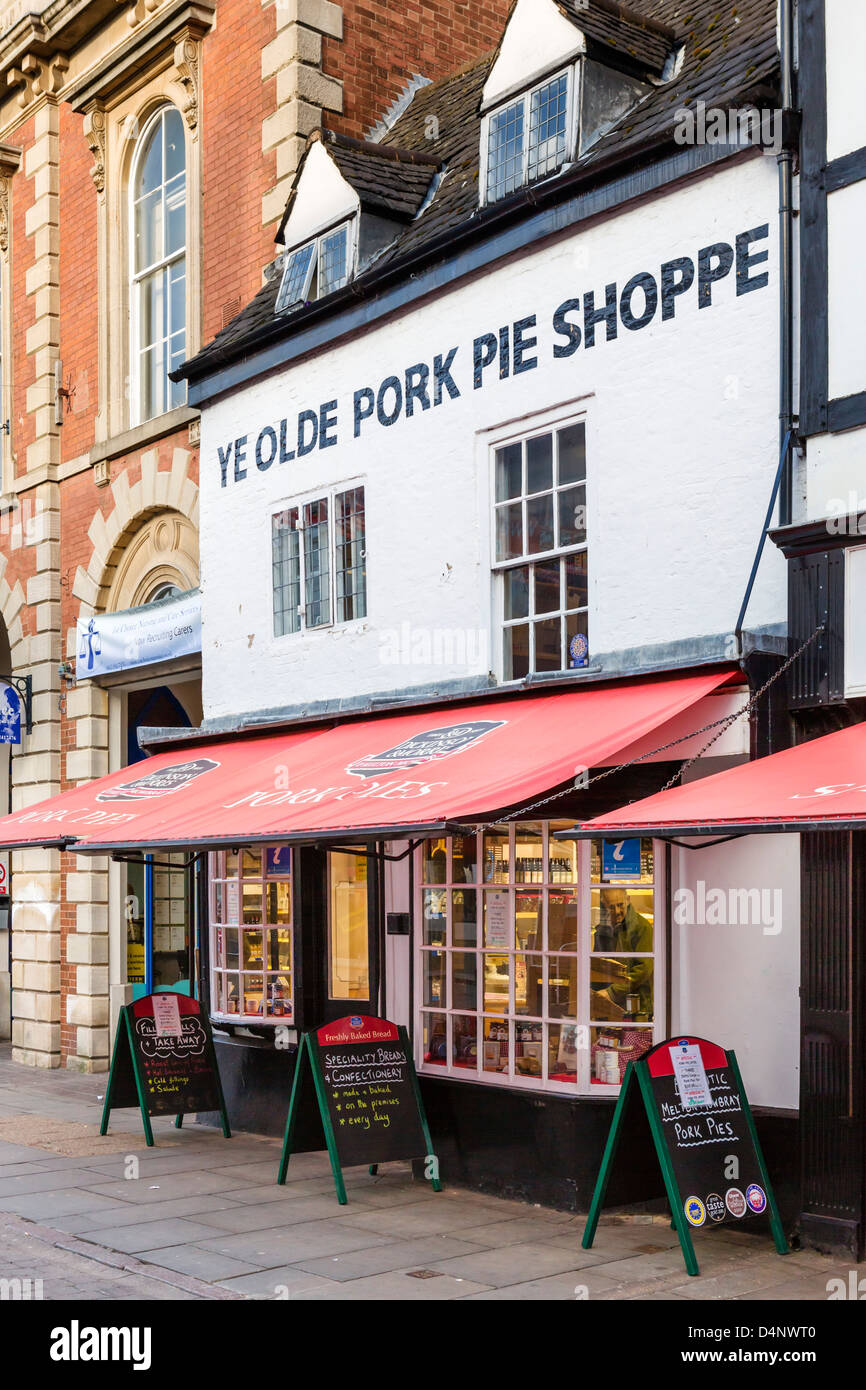 Ye Olde Pie Shoppe (Dickinson und Morris) in Nottingham Straße in Melton Mowbray, Leicestershire, UK Stockfoto