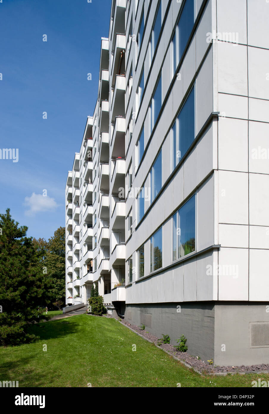 Berlin, Deutschland, Linien Wolkenkratzer im Hansaviertel Kloppstock 30-32 Stockfoto