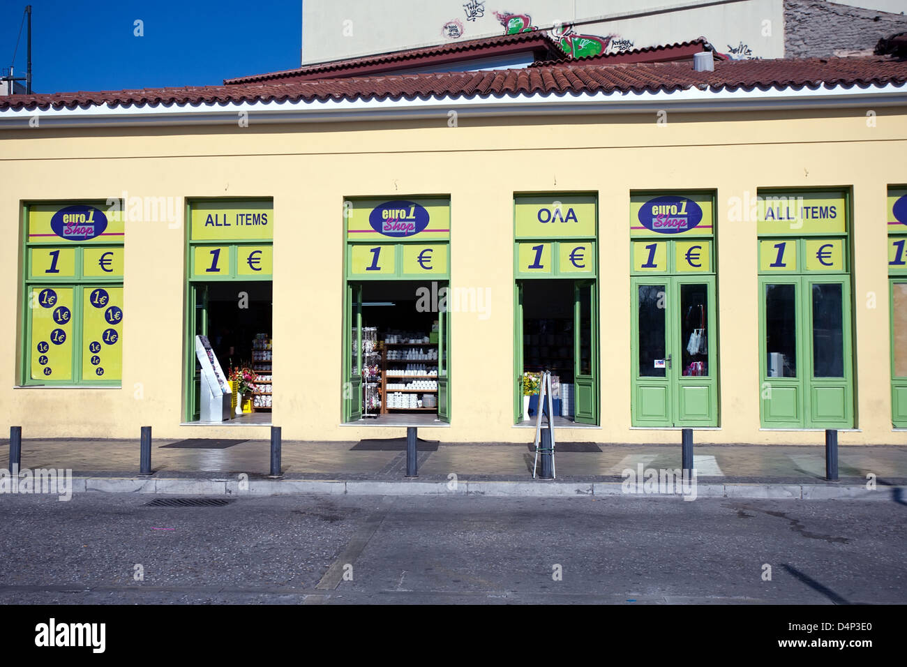 One euro shop Fotos und Bildmaterial in hoher Auflösung Alamy