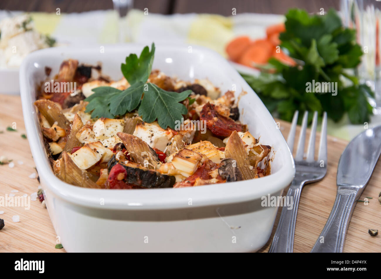 Portion frische hausgemachte Pasta Backen Stockfoto