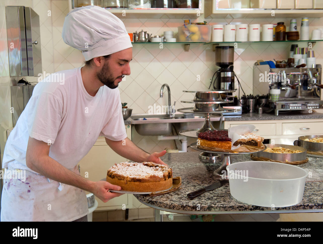 Berlin, Deutschland, Konditorei und Cafe Herr Minsch in Berlin-Kreuzberg  Stockfotografie - Alamy