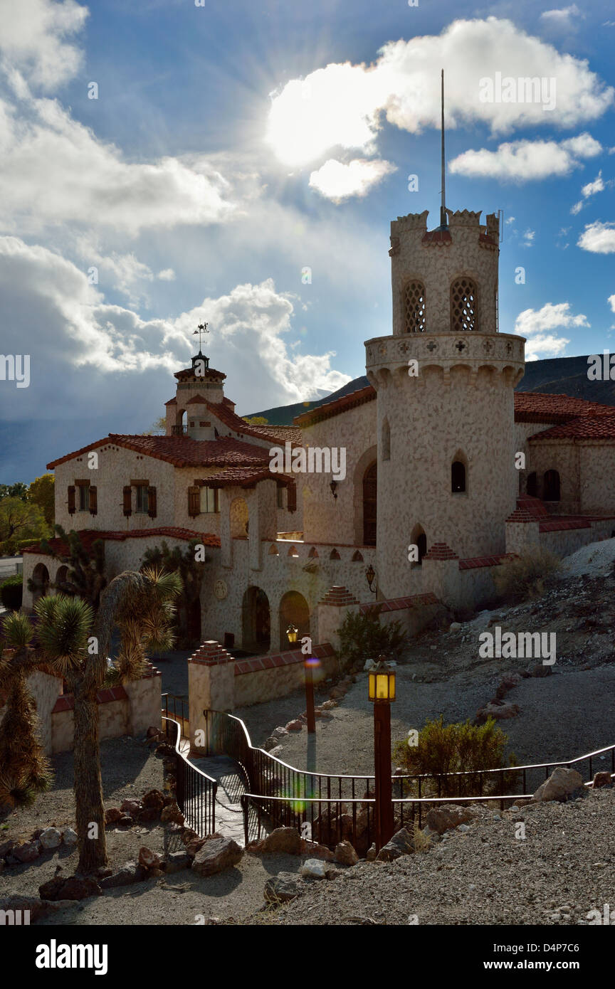 Historischen Scottys Schloss, Death Valley Nationalpark, California. Eine Mission und Spanish Colonial Revival Stil Villa. Stockfoto