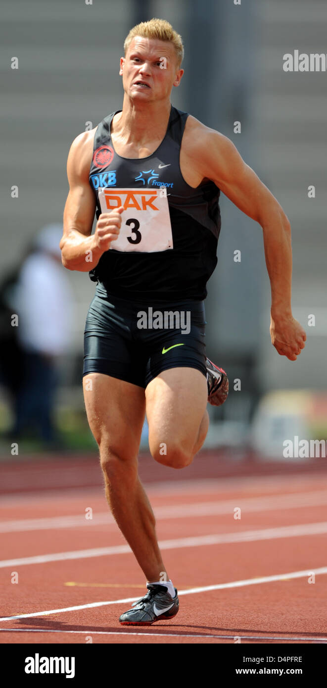 Deutsche Zehnkämpfer Pascal Behrenbruch konkurriert über 100m bei deutschen kombiniert Leichtathletik-Meeting in Ratingen, Deutschland, 20. Juni 2009. Die zweitägige Veranstaltung ist die letzte Chance für Deutschland? s Hept- und Decathletesto für die IAAF Leichtathletik WM qualifizieren. Foto: FRANZ-PETER TSCHAUNER Stockfoto