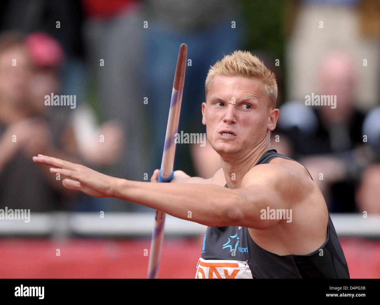 Deutsche Zehnkämpfer Pascal Behrenbruch wirft den Speer auf Deutsch kombiniert Leichtathletik-Meeting in Ratingen, Deutschland, 21. Juni 2009. Die zweitägige Veranstaltung ist die letzte Chance für Deutschland? s Hept- und Zehnkämpfer für die IAAF Leichtathletik WM zu qualifizieren. Foto: FRANZ-PETER TSCHAUNER Stockfoto