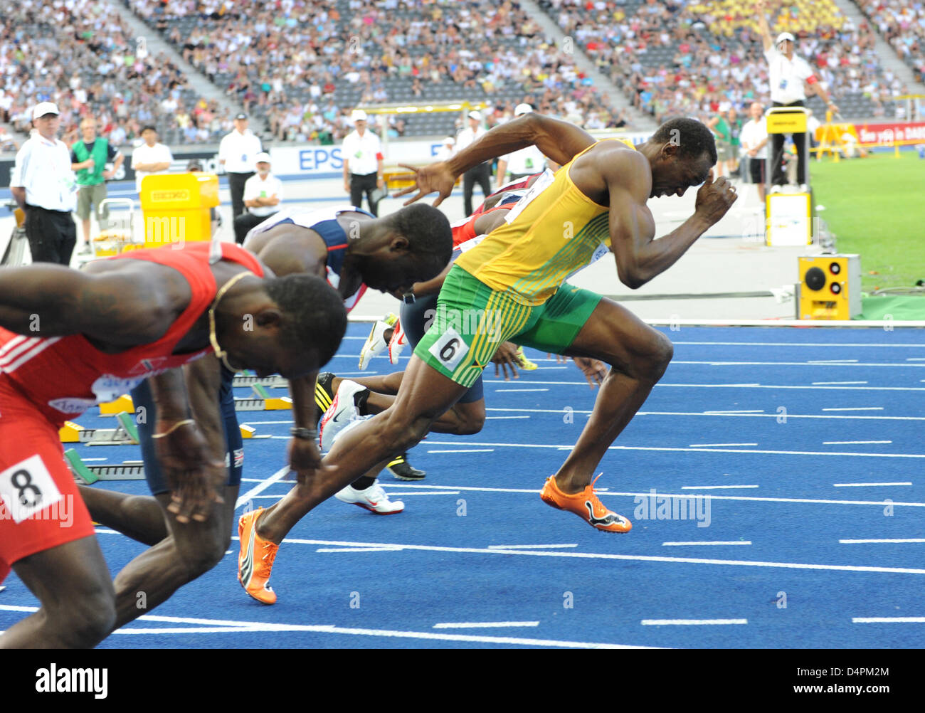Jamaikanische Usain Bolt (R) macht einen Fehlstart bei den Männern? s