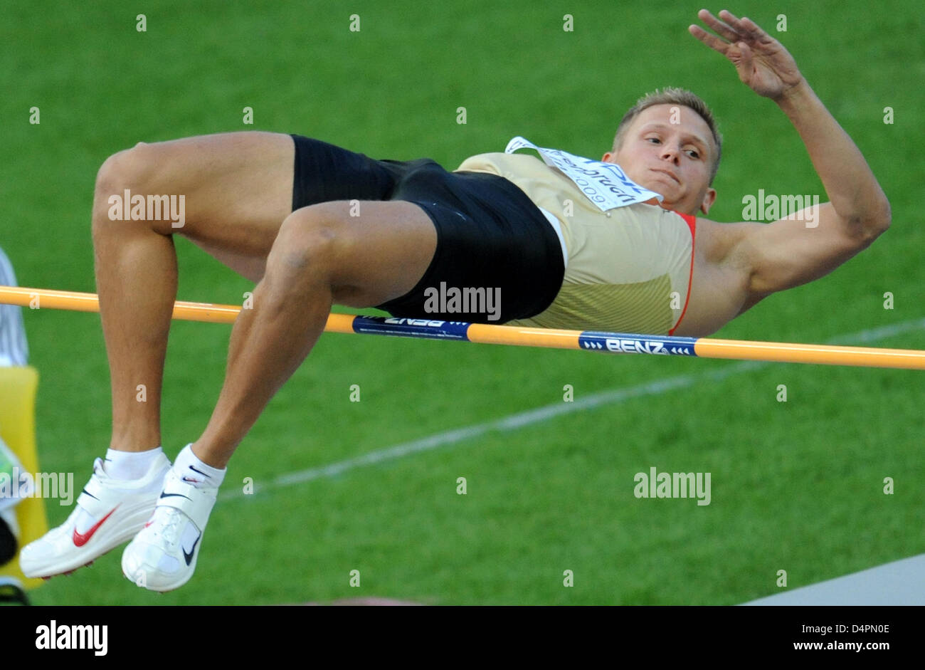 Deutsche Pascal Behrenbruch in Aktion während der Hochsprung-Veranstaltung der Zehnkampf bei der 12. IAAF Leichtathletik WM, Berlin, Deutschland, 19. August 2009 gezeigt. Foto: Bernd Thissen Stockfoto