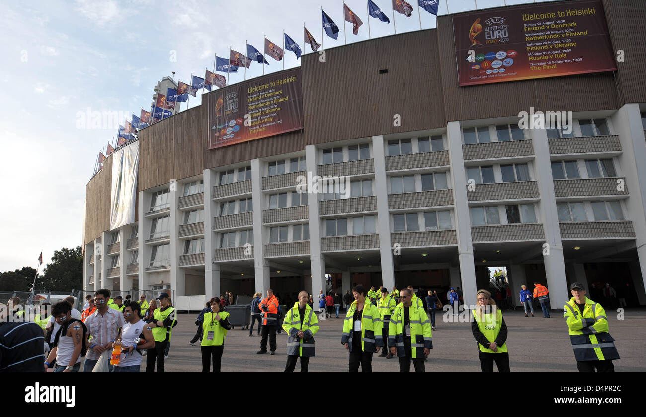 Das Bild zeigt das Olympiastadion vor der UEFA Women? s ...