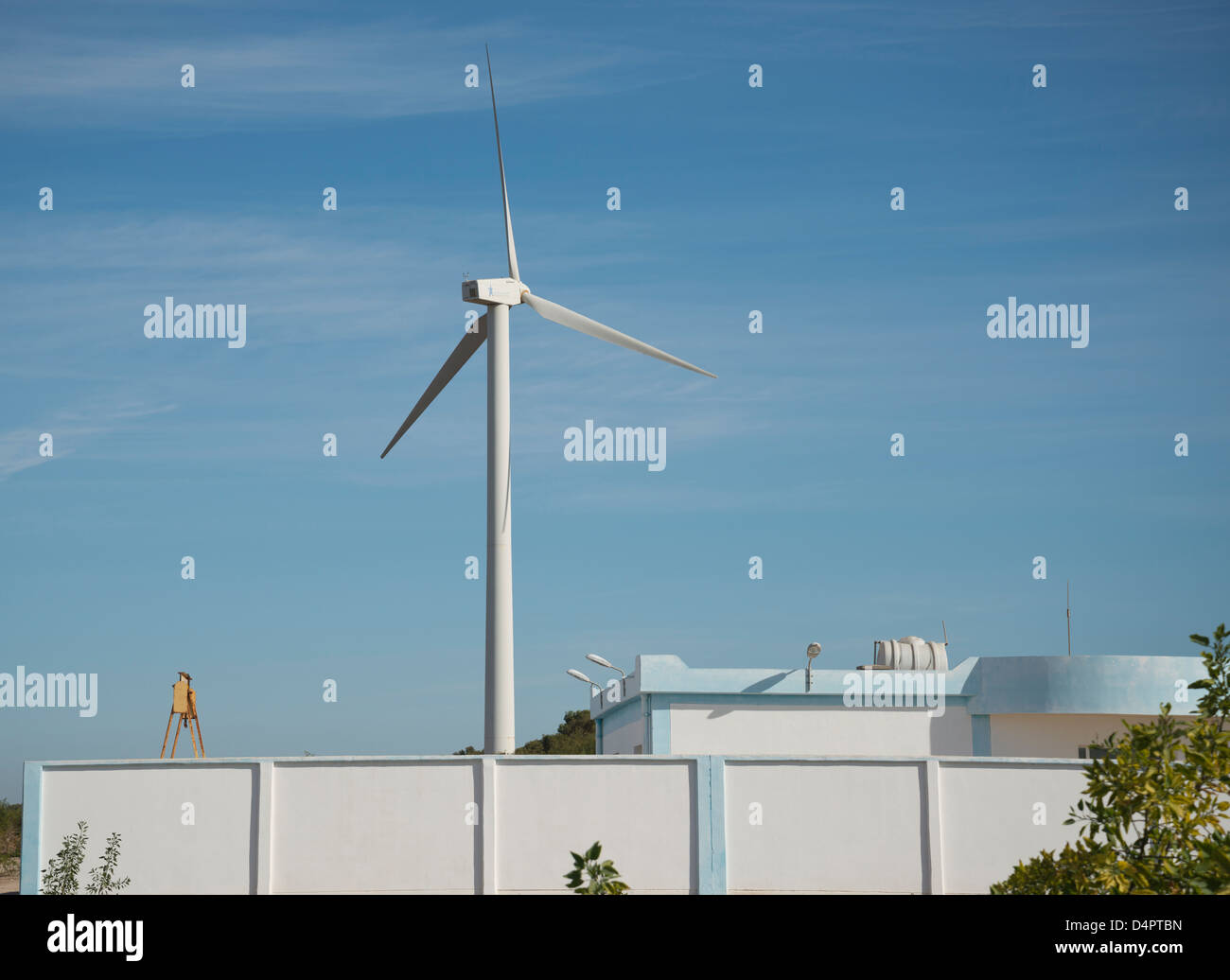 Elektrischer Strom aus Windkraftanlagen Stockfoto