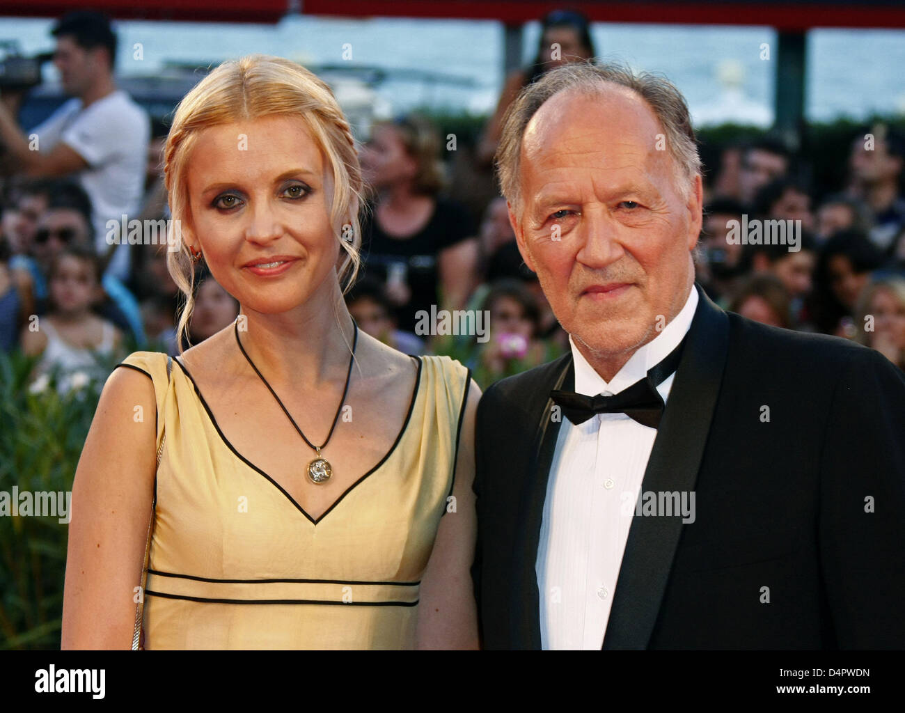 Regisseur Werner Herzog und Frau Lena Herzog kommen bei der Premiere