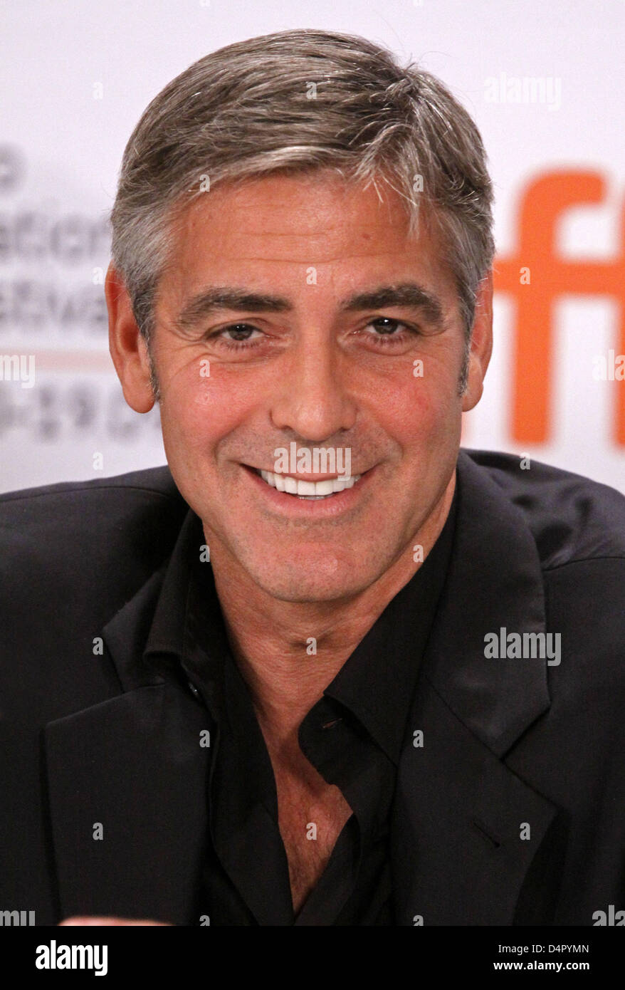 US-Schauspieler George Clooney besucht die Pressekonferenz zum Film? Die Männer, die auf Ziegen starren? während des 34. Toronto International Filmfestival in Toronto, Kanada, 11. September 2009. Foto: Hubert Boesl Stockfoto