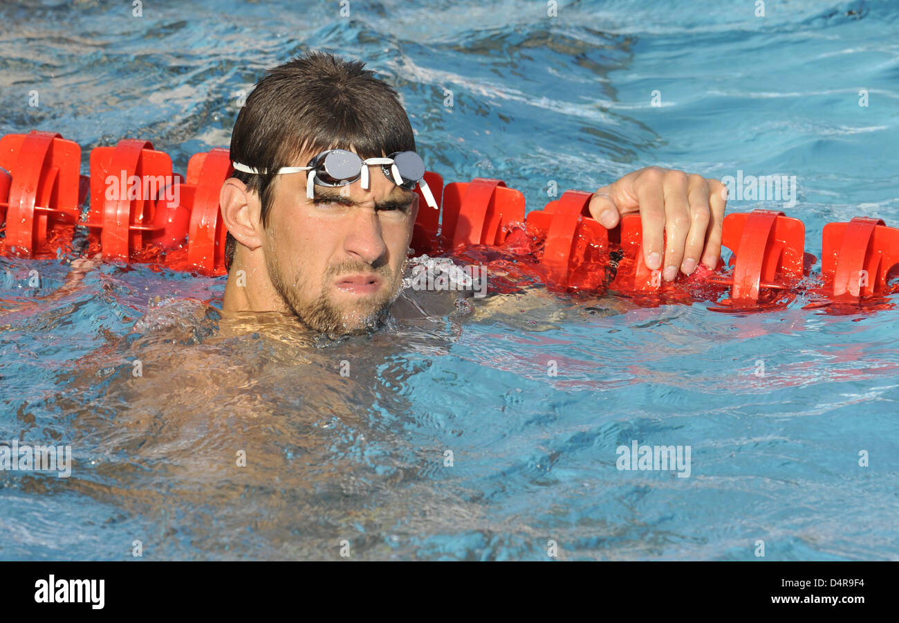 US-Schwimmer Michael Phelps während des Trainings in den Pool der Wettkämpfe im Foro Italico in Rom, 24. Juli 2009 zu sehen. Foto: Bernd Thissen Stockfoto