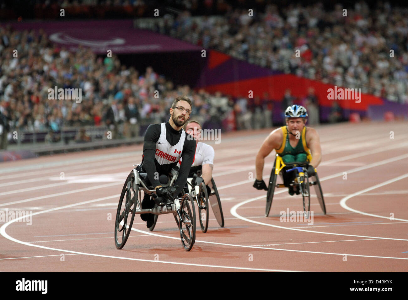 Brent Lakatos von Kanada (Silber) in Mens 200m - T53 im Olympiastadion bei den Paralympics in London 2012. Stockfoto