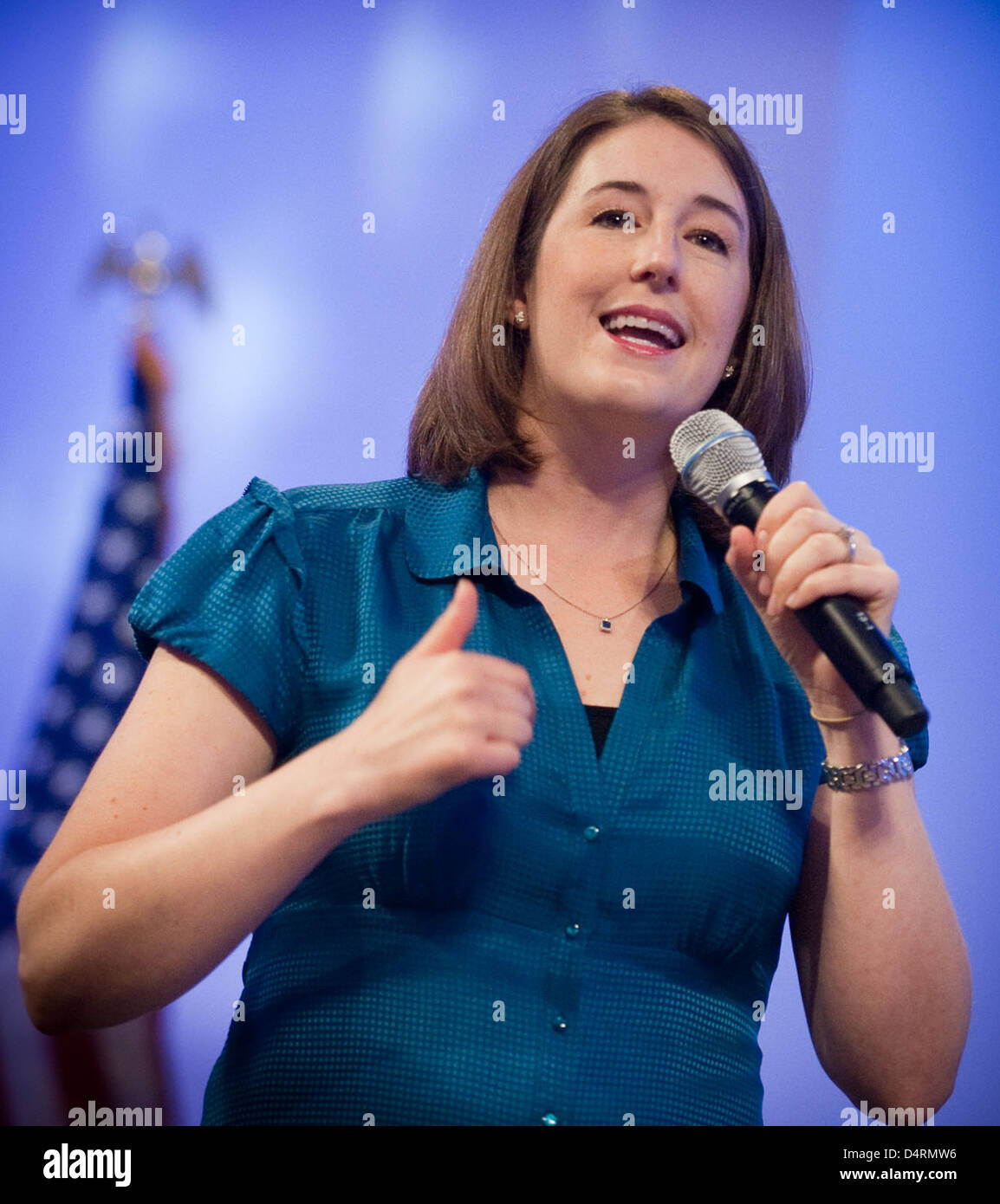 Die NASA startete die Initiative „Summer of Innovation“ mit einer Veranstaltung im Jet Propulsion Laboratory in Kalifornien, die junge Menschen in Wissenschaft, Technik, Ingenieurwesen und Mathematik (MINT) inspirieren soll. Stockfoto