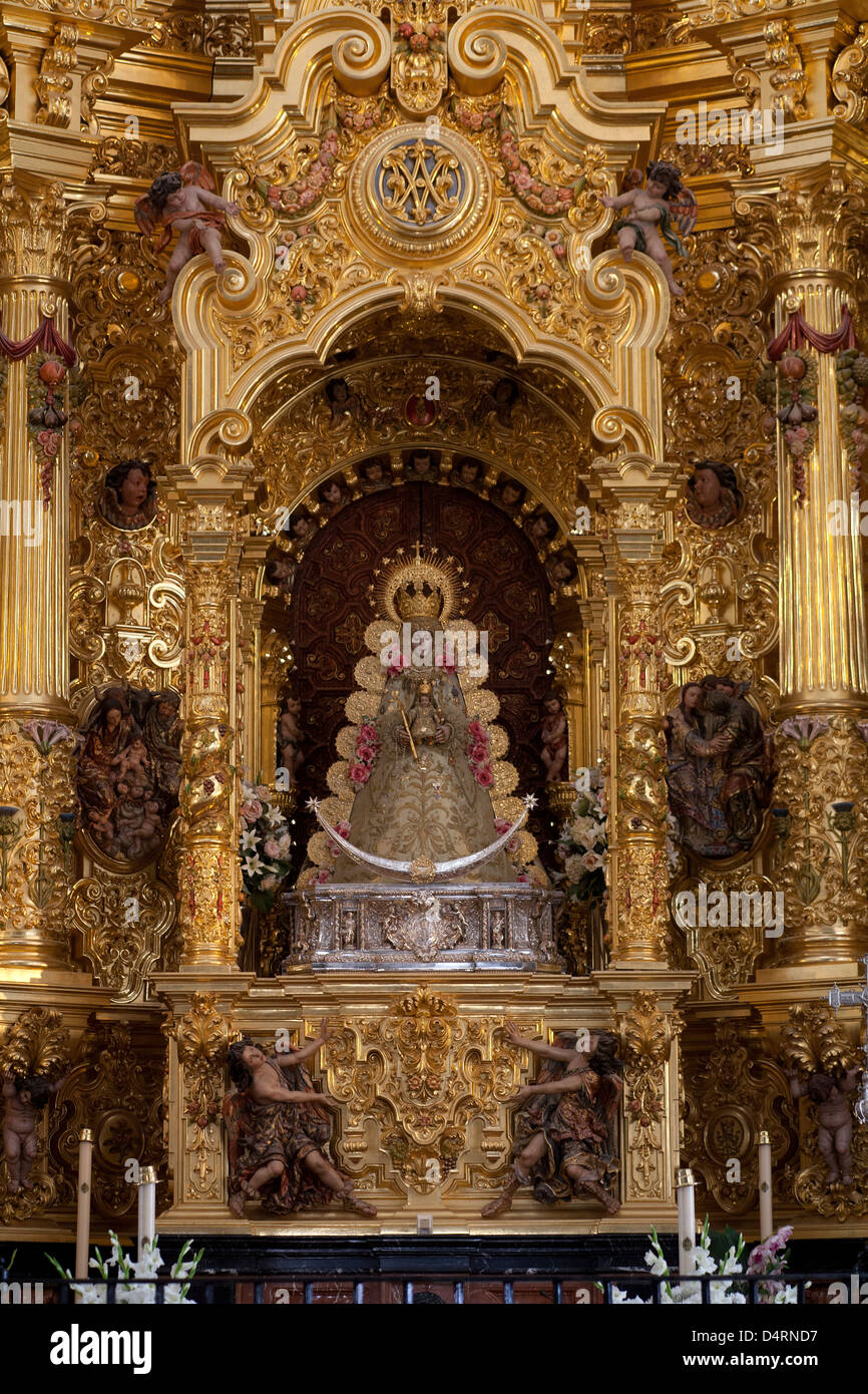 Kirche von El Rocío, Almonte, Huelva, Spanien, Statue unserer lieben Frau Stockfoto