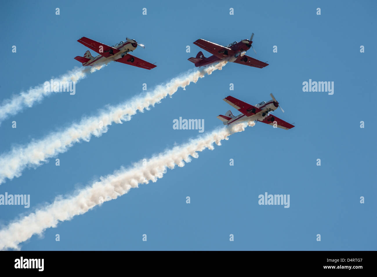 Jäger-Piloten fliegen in Formation an der Donner in der Tal-Luft in Columbus, Georgia (USA) auf 16. März 2013 anzeigen. Stockfoto