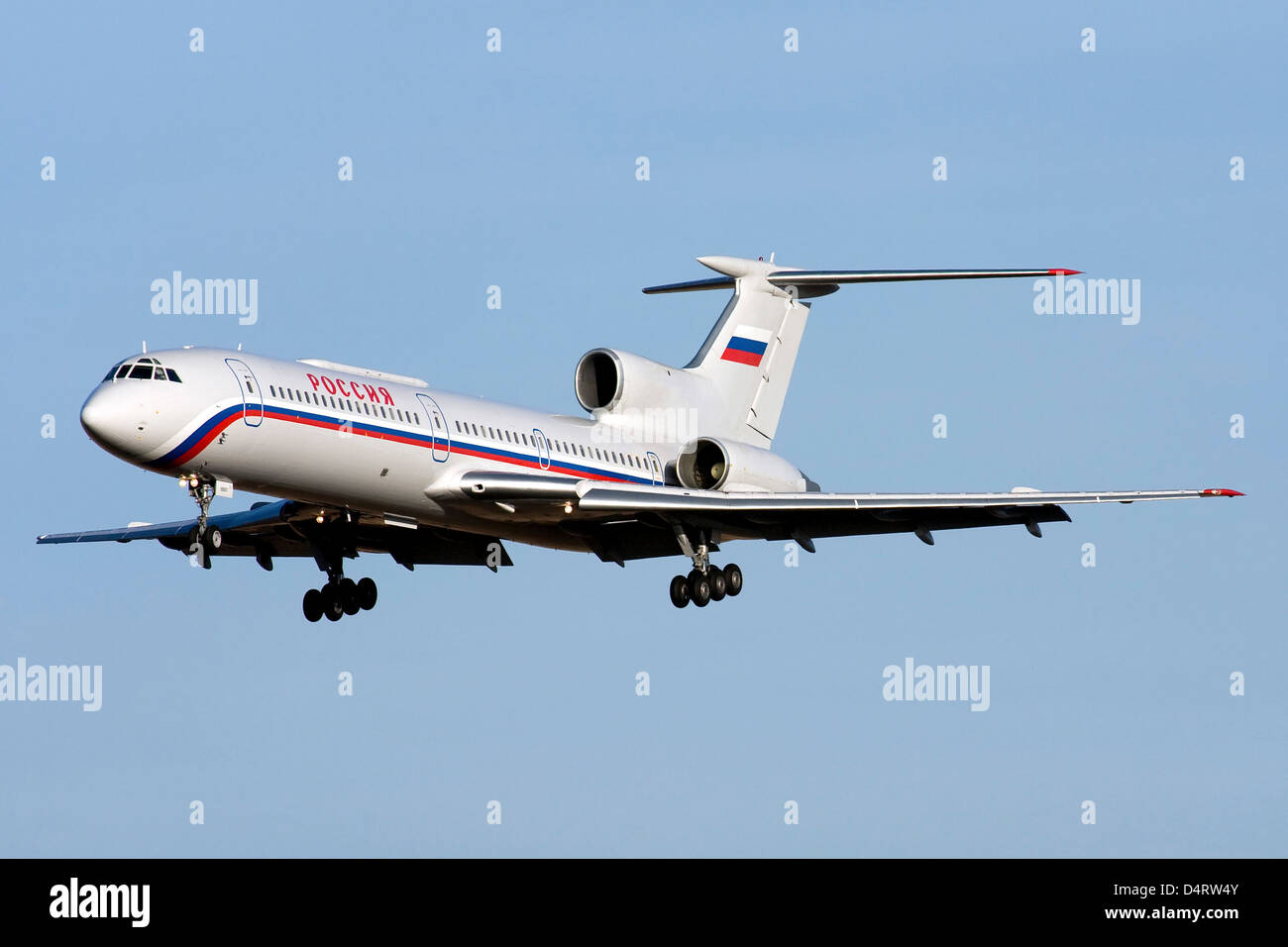 Eine Tupolew Tu - 154M im Endanflug nach Flughafen Sofia, Bulgarien. Stockfoto