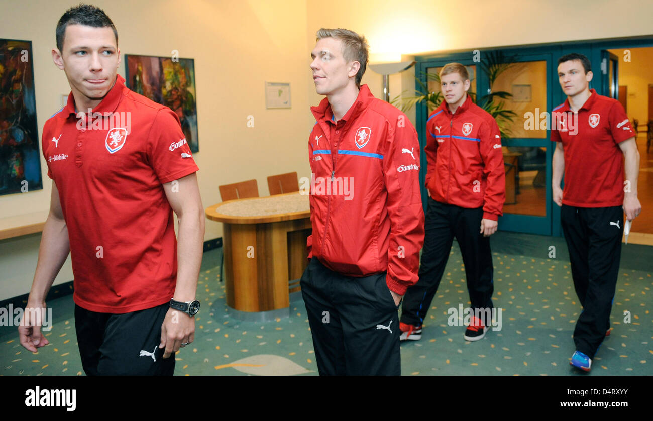 Treffen der Tschechischen Fußball-Nationalmannschaft vor dem Spiel gegen Dänemark und Armenien in Prag, Tschechien am Montag, 18. Februar 2013. Von links: Marek Suchy, Borek Dockal, Matěj Vydra und David Lafata. (Foto/Stanislav Zbynek CTK) Stockfoto