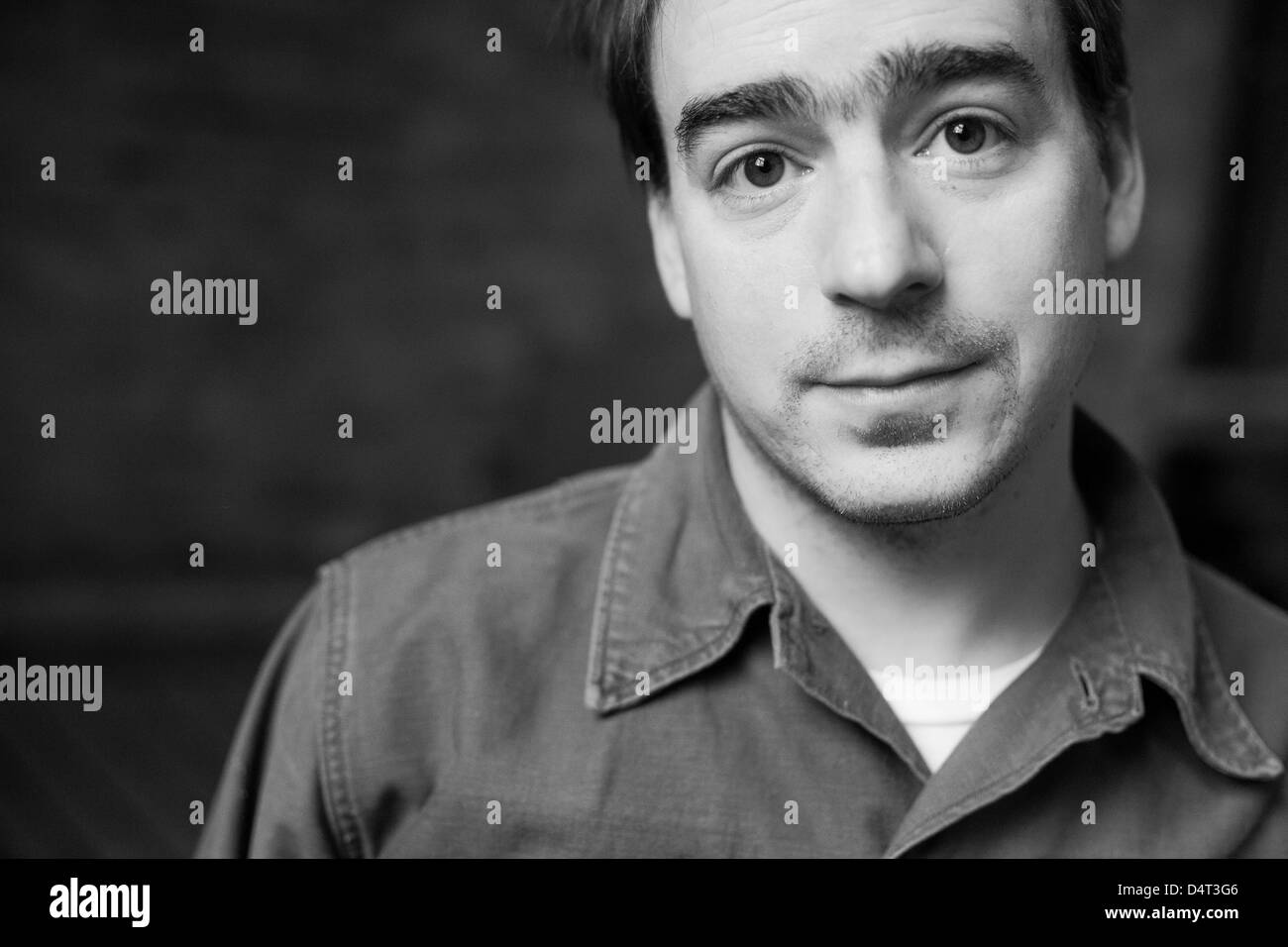 Porträt von Gitarrist, Sänger und Songwriter Jason Molina. Stockfoto