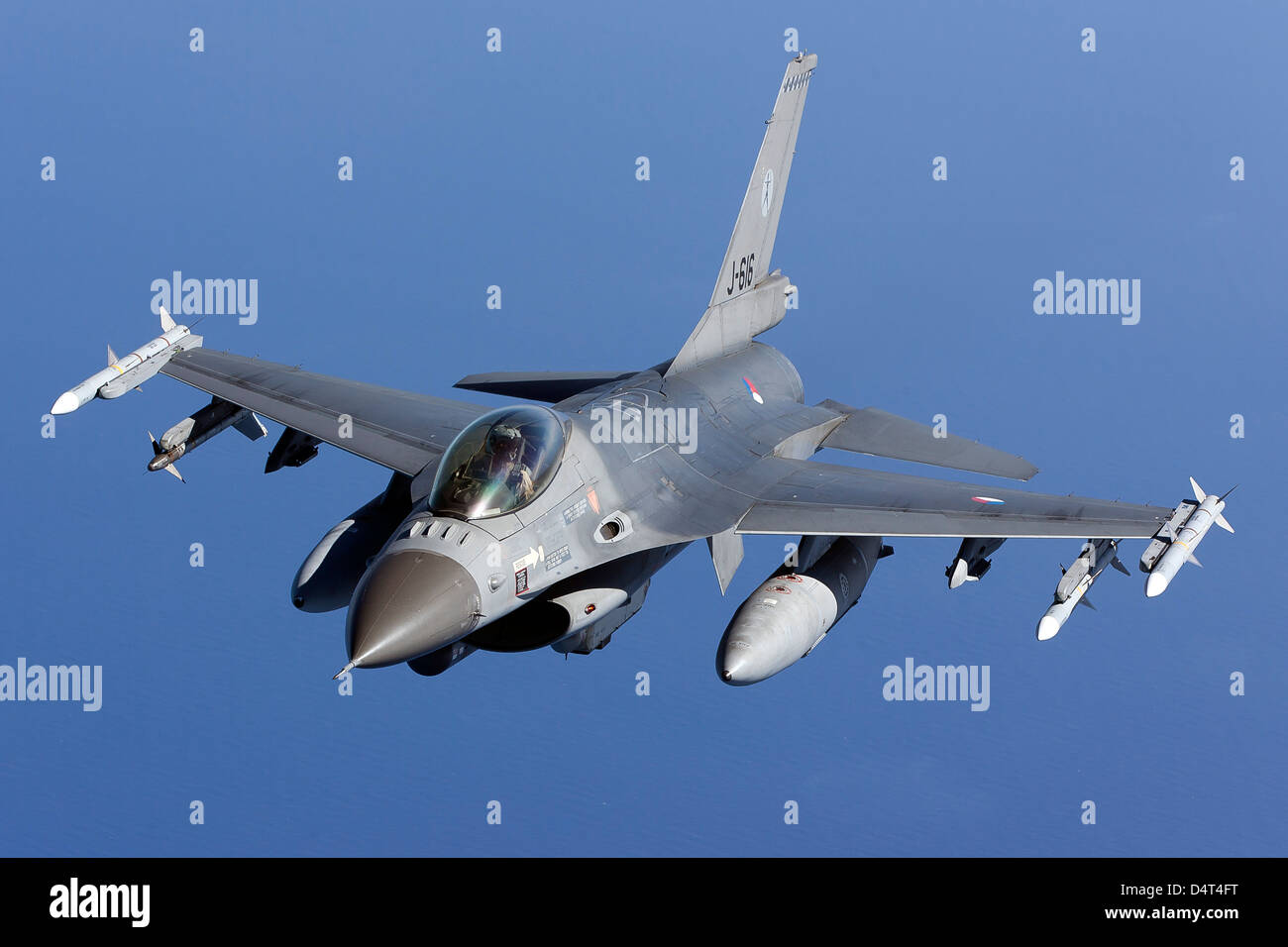 Niederländische f-16 bin während einer combat Air Patrol Sortie über das Mittelmeer. Stockfoto