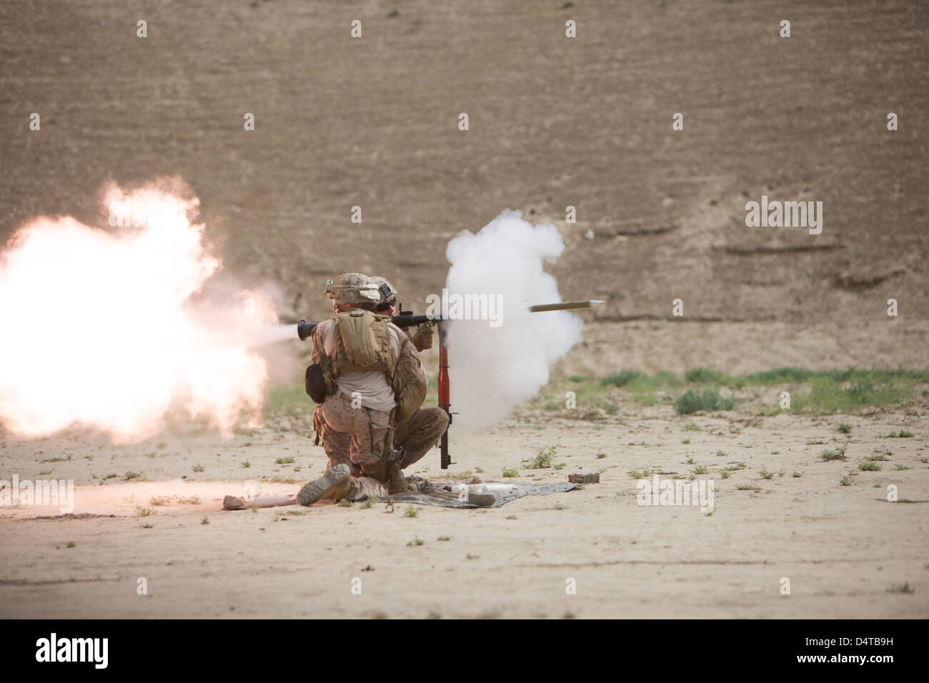US-Marines Feuer einen RPG-7 Granatwerfer. Stockfoto