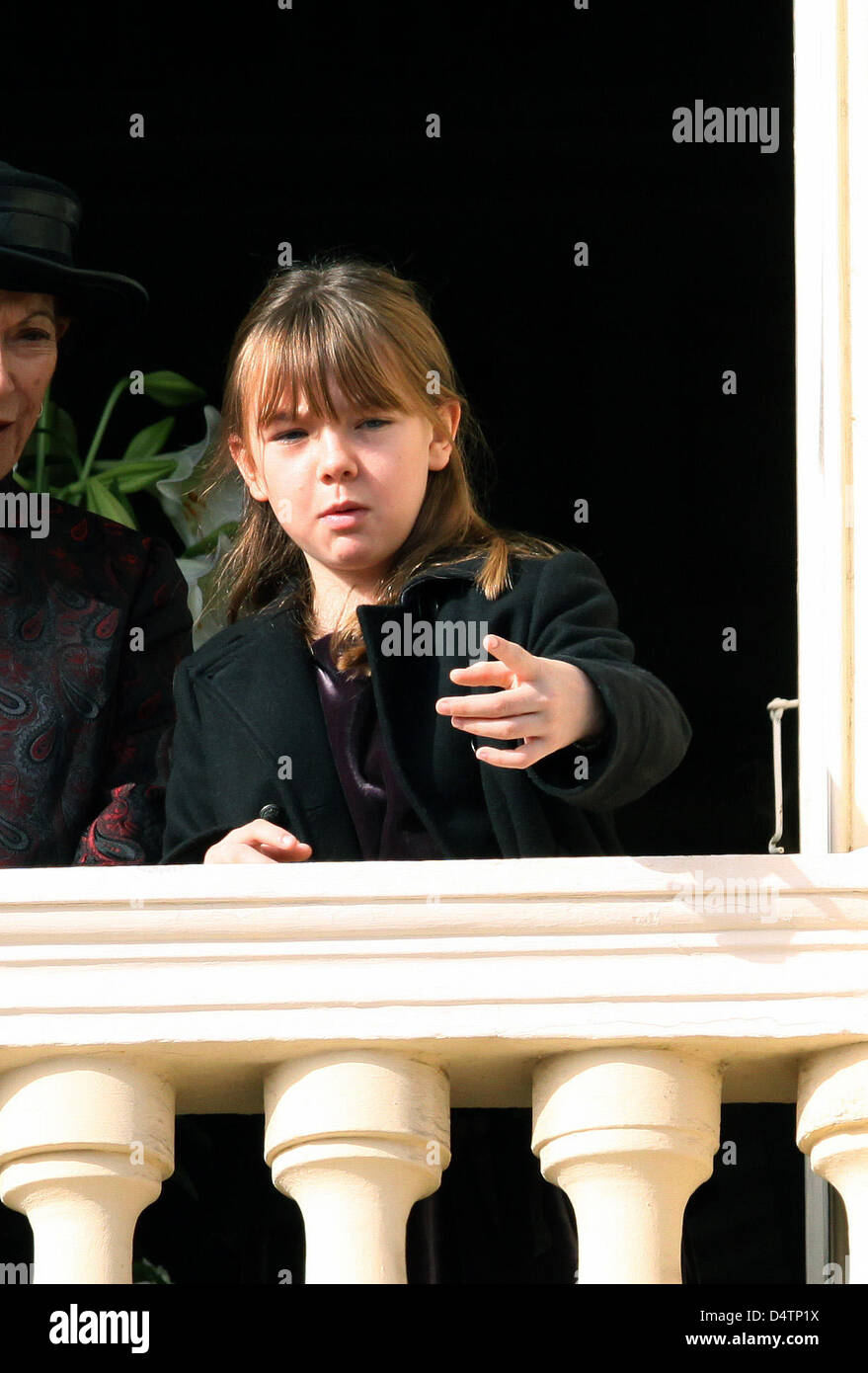 Prinzessin Alexandra von Hannover lacht auf Balkon während der Armee Parade als Teil von Monaco? s Feierlichkeiten zum Nationalfeiertag in Monte Carlo, Monaco, 19. November 2009. Foto: Albert Nieboer (Niederlande) Stockfoto