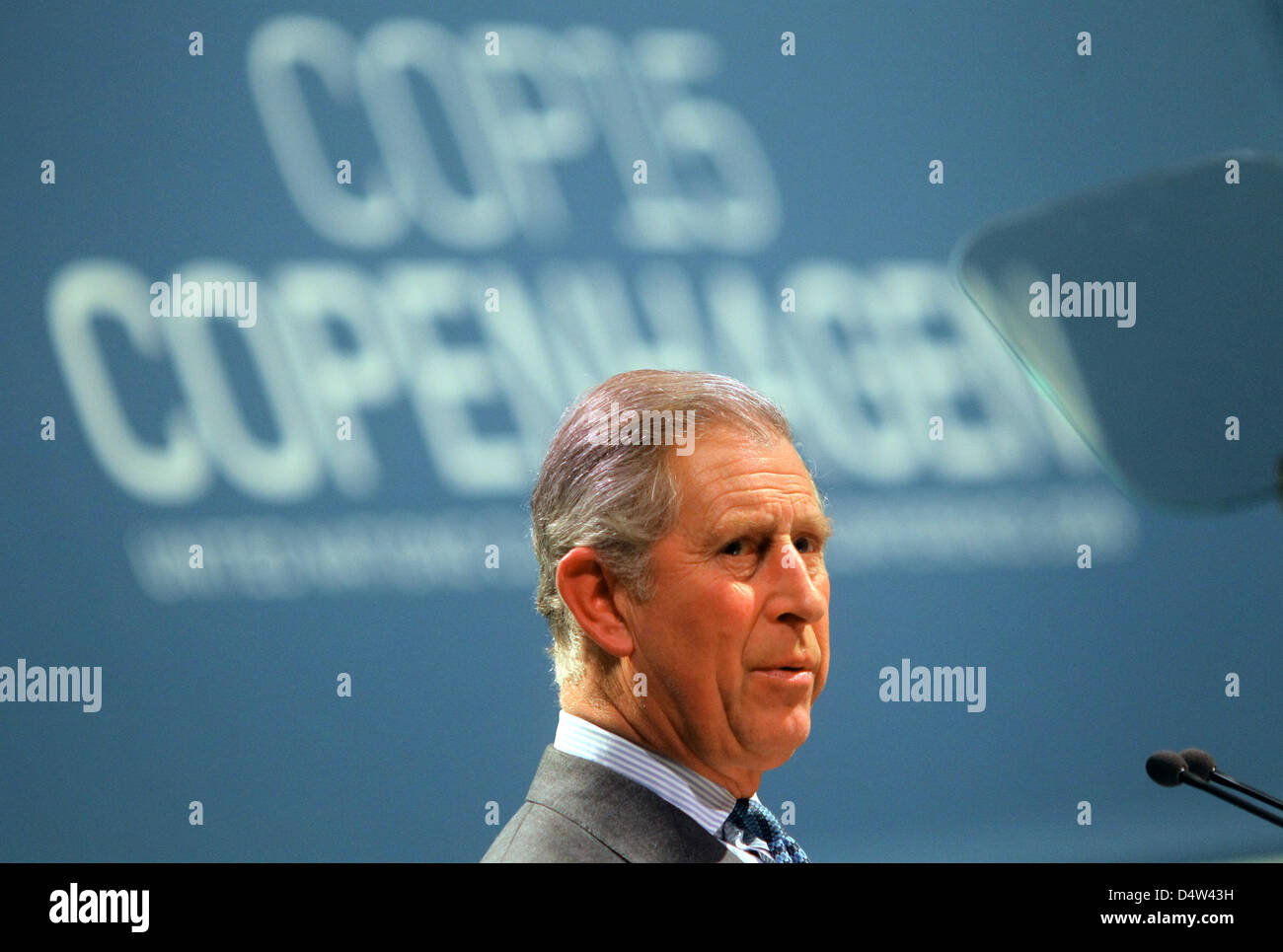 Britischer Prinz Charles spricht bei der feierlichen Eröffnung der Konferenz der Minister bei der UN-Weltklimakonferenz in Kopenhagen, Dänemark, 15. Dezember 2009. Die Konferenz ist die entscheidende Phase getreten. Foto: KAY NIETFELD Stockfoto