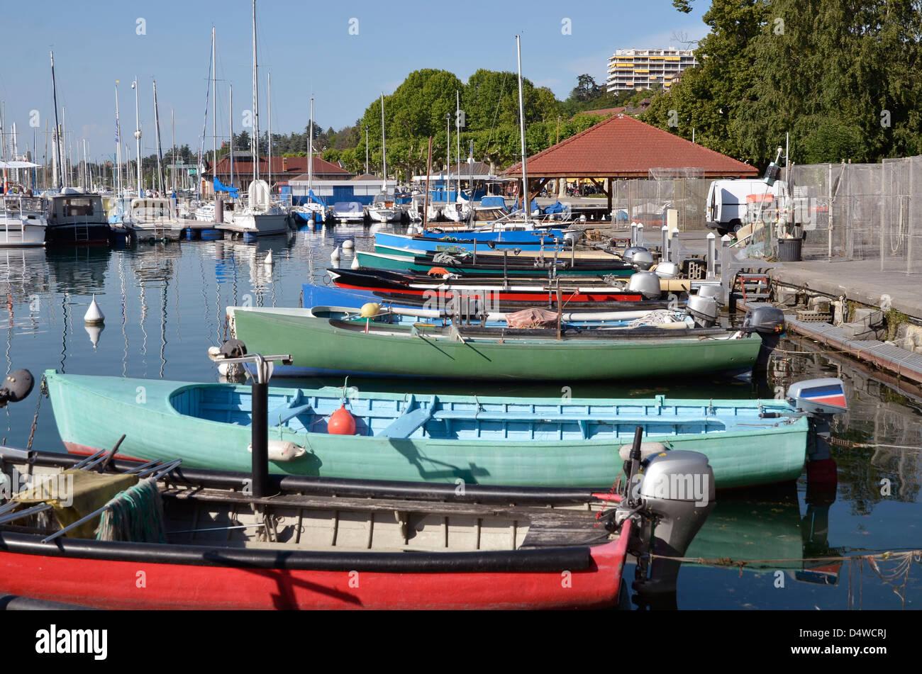 Fischerei Hafen von Thonon-Les-Bains am Ufer des Genfer Sees im Osten Frankreichs, Gemeinde im Département Haute-Savoie Stockfoto