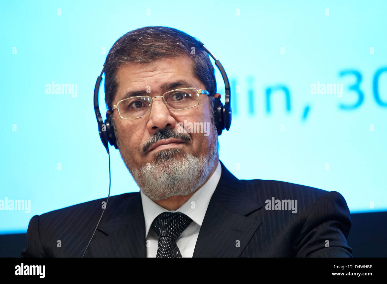 Berlin, 30. Januar 2013. Während des Besuchs des ägyptischen Präsidenten Mohammed Mursi findet die Konferenz der deutsch-ägyptischen Gemischten Wirtschaftskommission an das Bundesministerium für Wirtschaft und Technologie (BMWi) in Berlin. Die Sitzung wird von Federal Minister Dr. Philipp Rösler und dem ägyptischen Minister für Industrie und Handel, Hatem Saleh geführt.   Foto: Mohammed Mursi Stockfoto