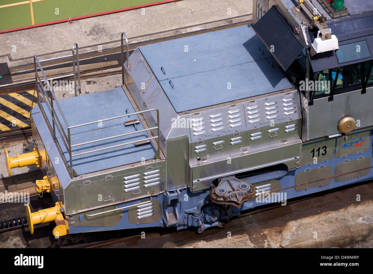 Schiffe im Abschnitt Miraflores Schleuse des Panamakanals Stockfoto
