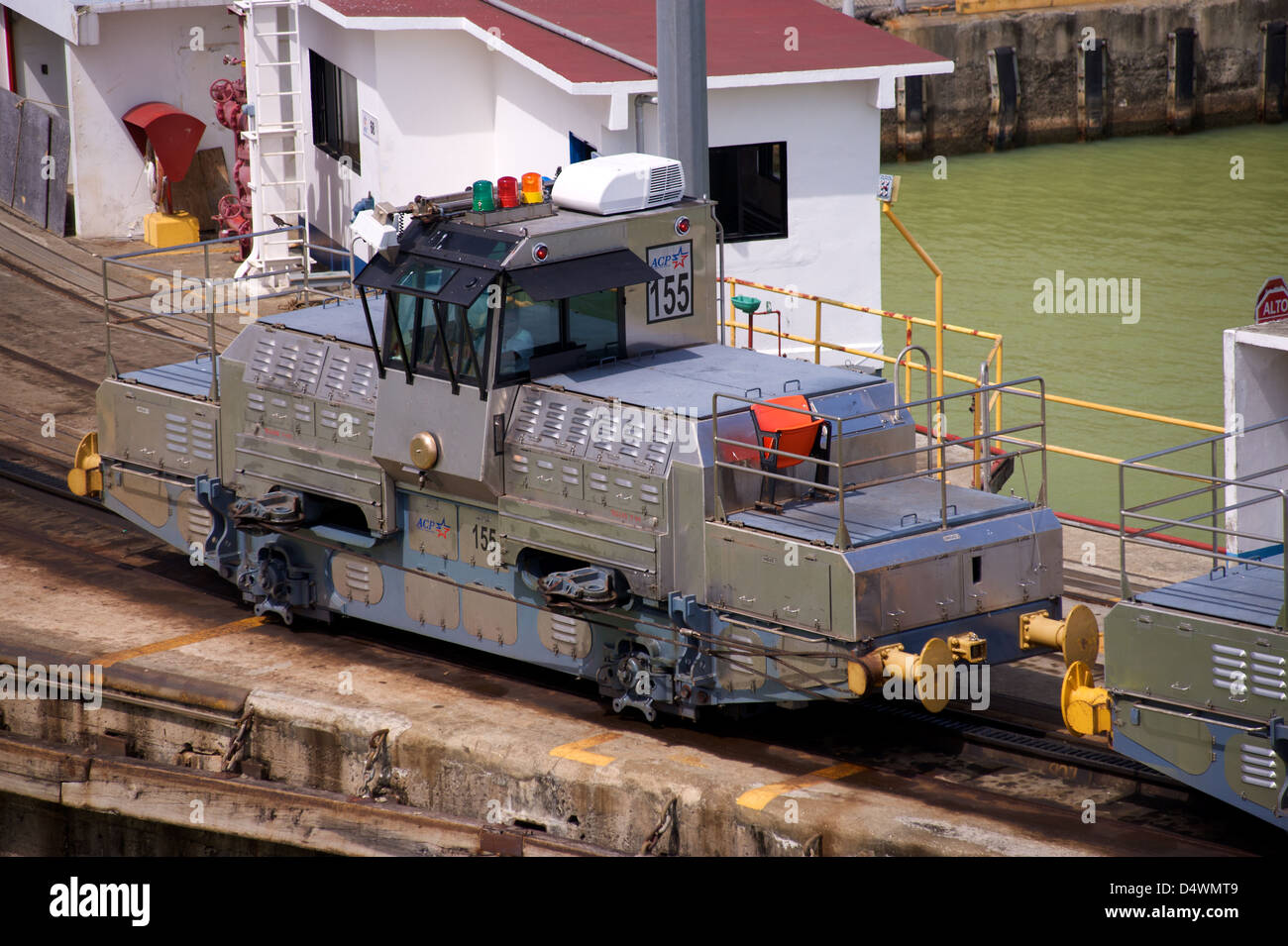 Schiffe im Abschnitt Miraflores Schleuse des Panamakanals Stockfoto