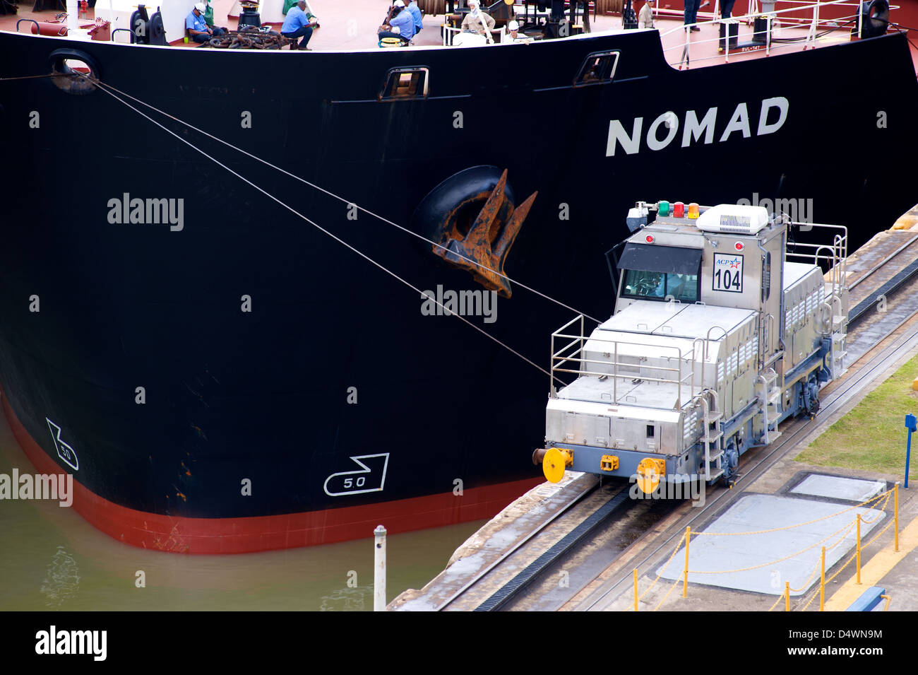 Schiffe im Abschnitt Miraflores Schleuse des Panamakanals Stockfoto