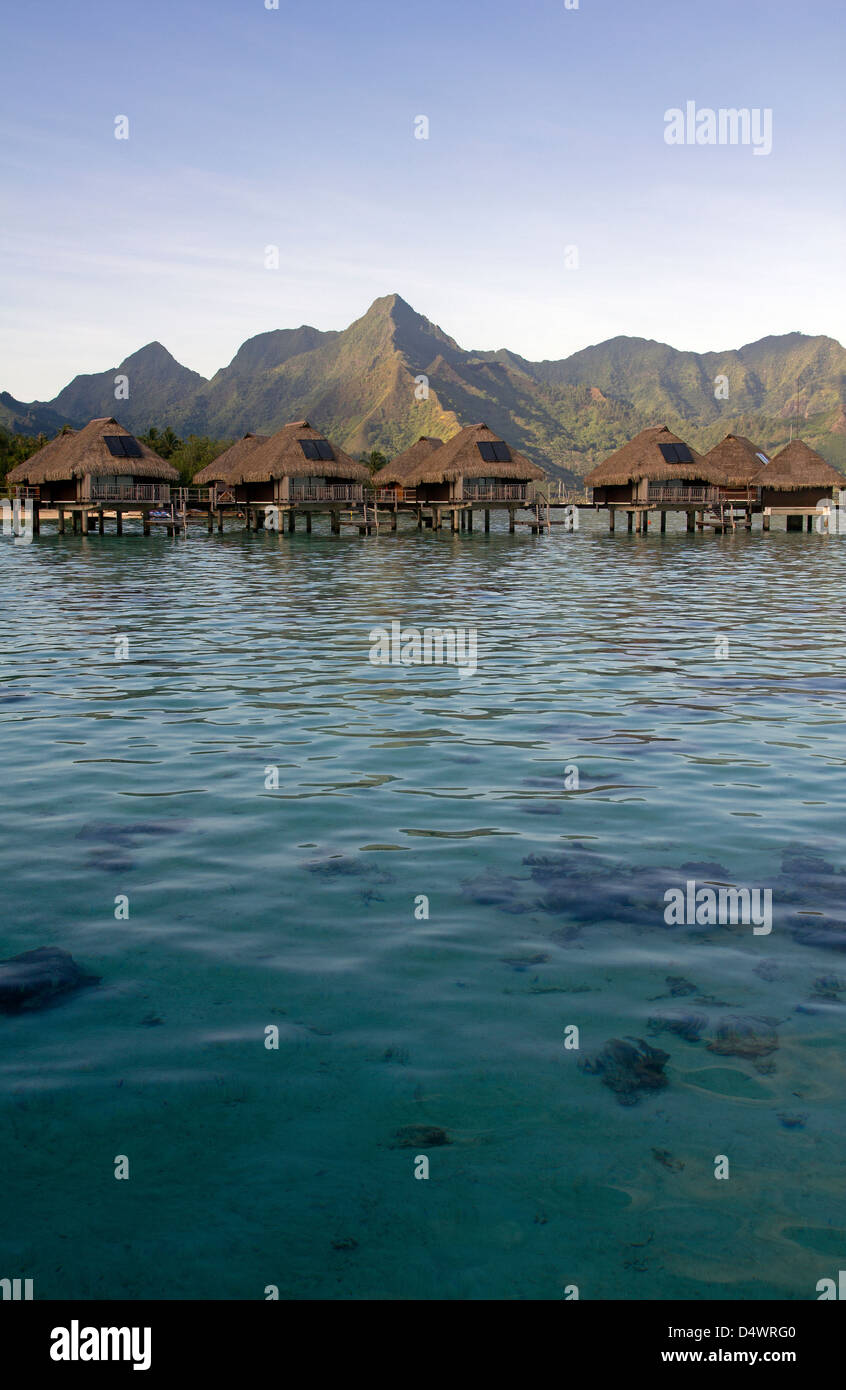 über Wasser-bungalows Stockfoto