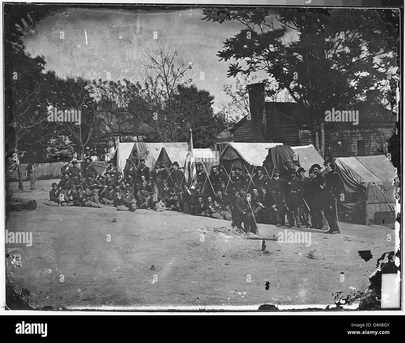 Eine Infanterie-Kompanie von Unions-Soldaten, die während des Bürgerkriegs parade, von Mathew Brady gefangen genommen. Das Bild spiegelt das militärische Leben und die Rolle der Soldaten in der Union Army während des Konflikts wider. Stockfoto