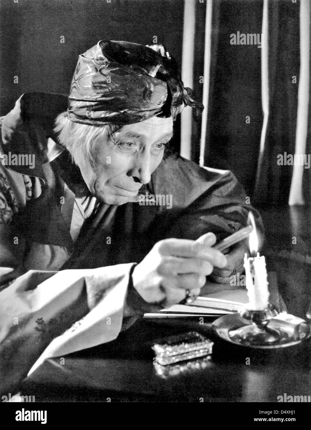 VOLTAIRE 1943 Warner Bros Film mit George Arliss in der Titelrolle Stockfoto