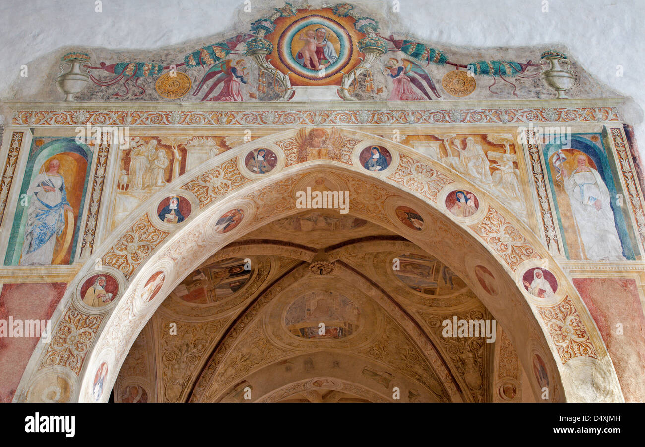 VERONA - 27.Januar: Fresko aus Bogen der Medici-Kapelle in der Kirche San Bernardino am 27. Januar 2013 in Verona, Italien. Stockfoto