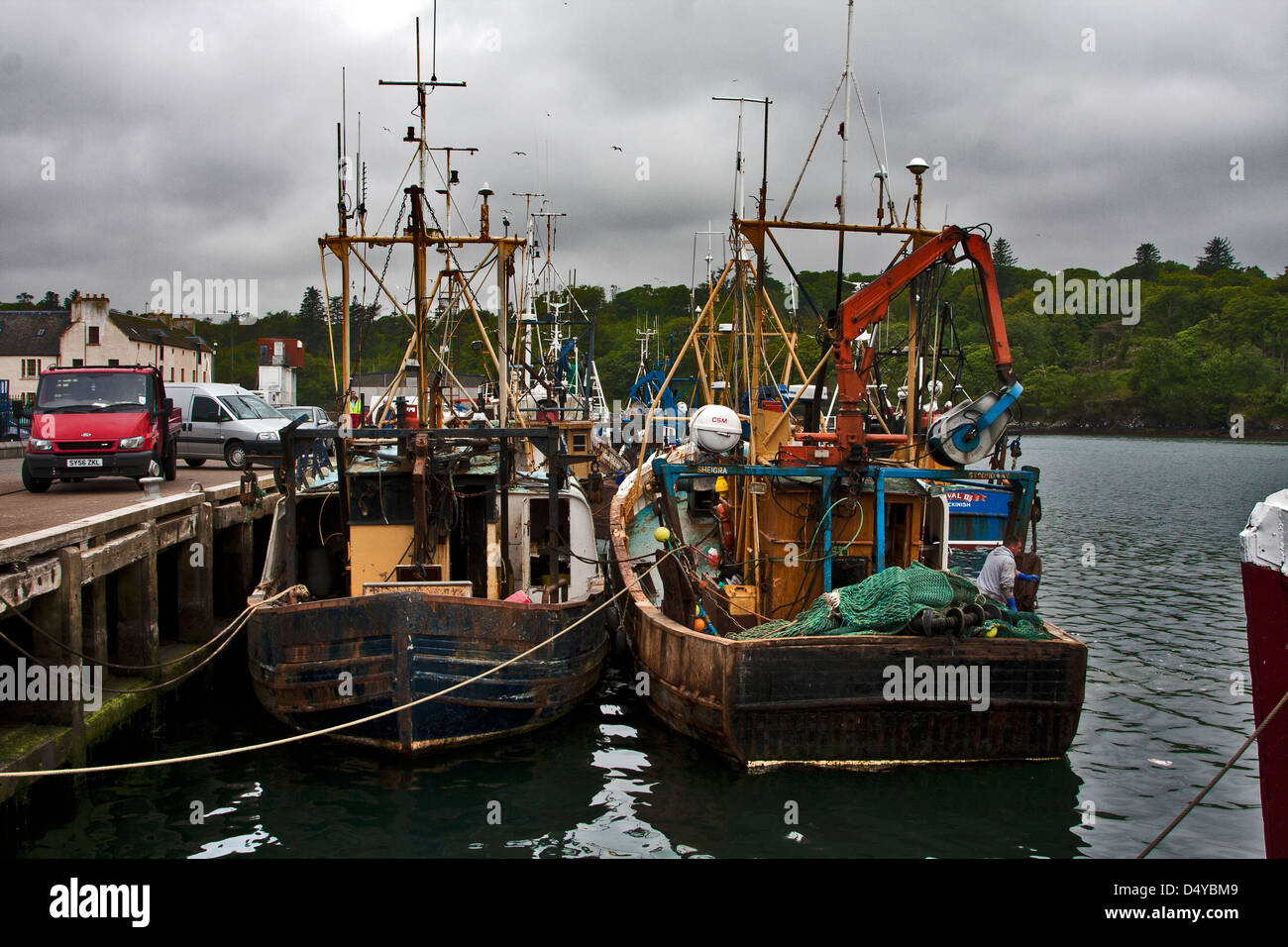 Alte rostige trawler -Fotos und -Bildmaterial in hoher Auflösung – Alamy