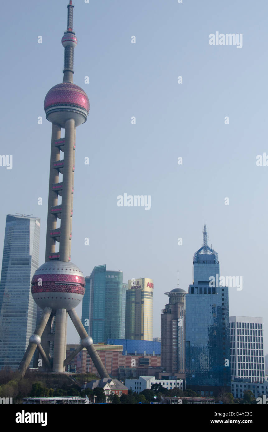 China, Shanghai. Blick vom Bund von der modernen Pudong-Area (AKA New District). Stockfoto
