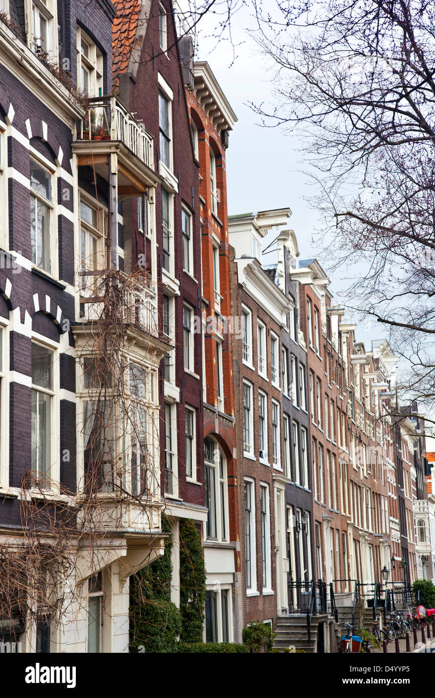 Typische holländische Häuser in Amsterdam, Niederlande Stockfoto