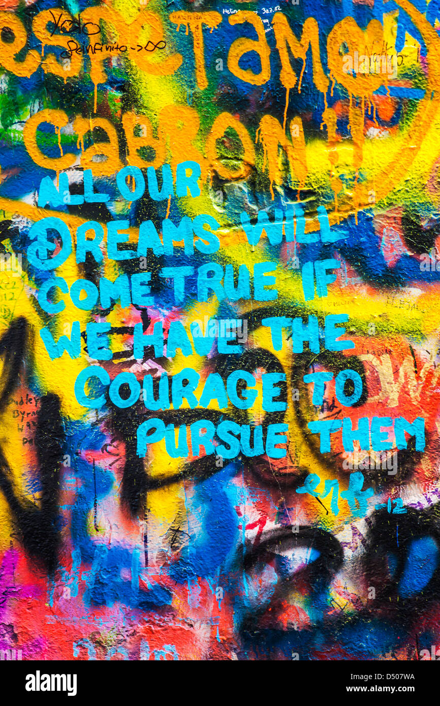 Graffiti auf der John-Lennon-Mauer in Prag, Praha, Tschechische Republik, Česká Republika Stockfoto