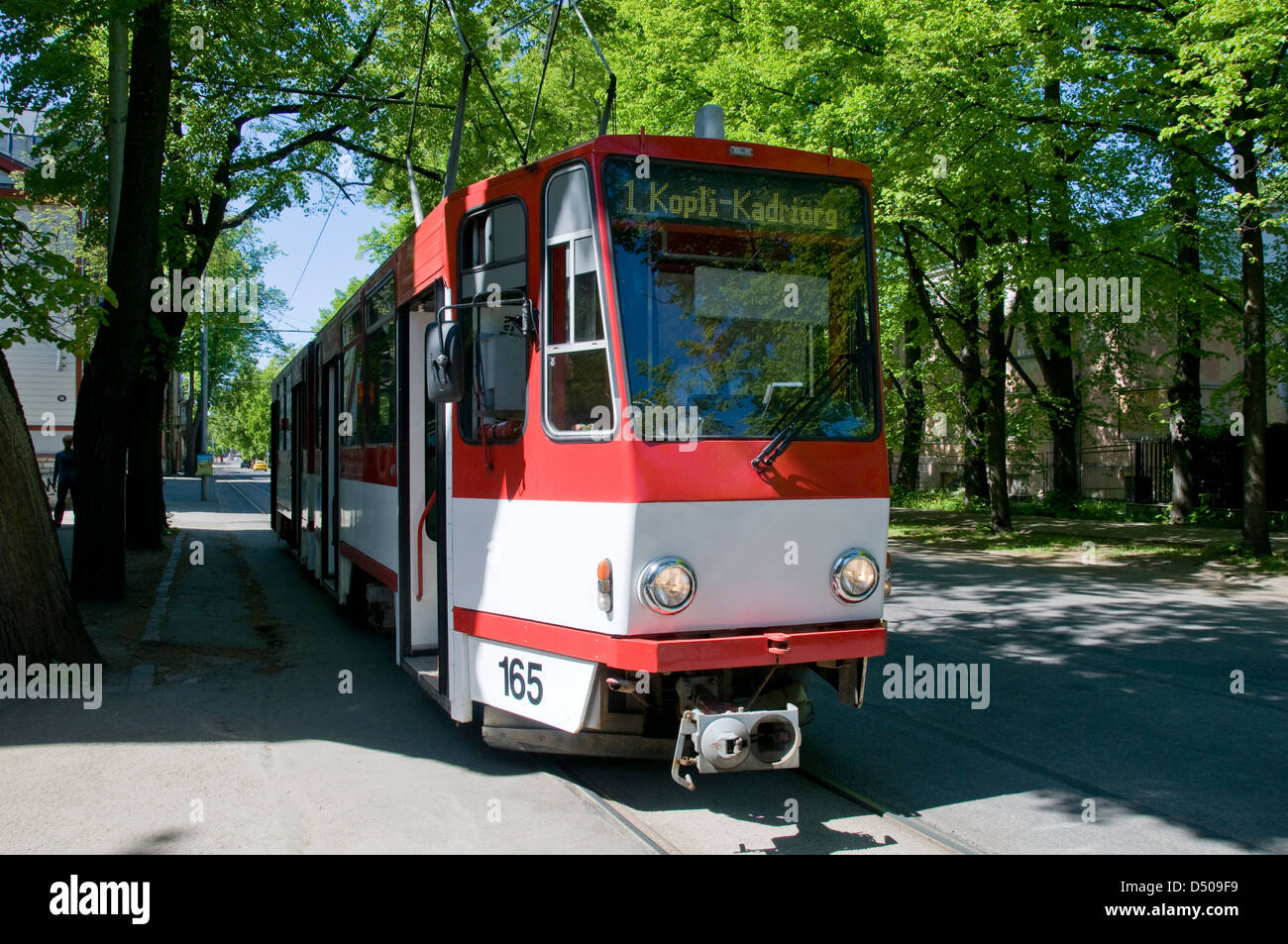 Eine der vielen Straßenbahnen in Tallinn, Estland und den baltischen Staaten Stockfoto