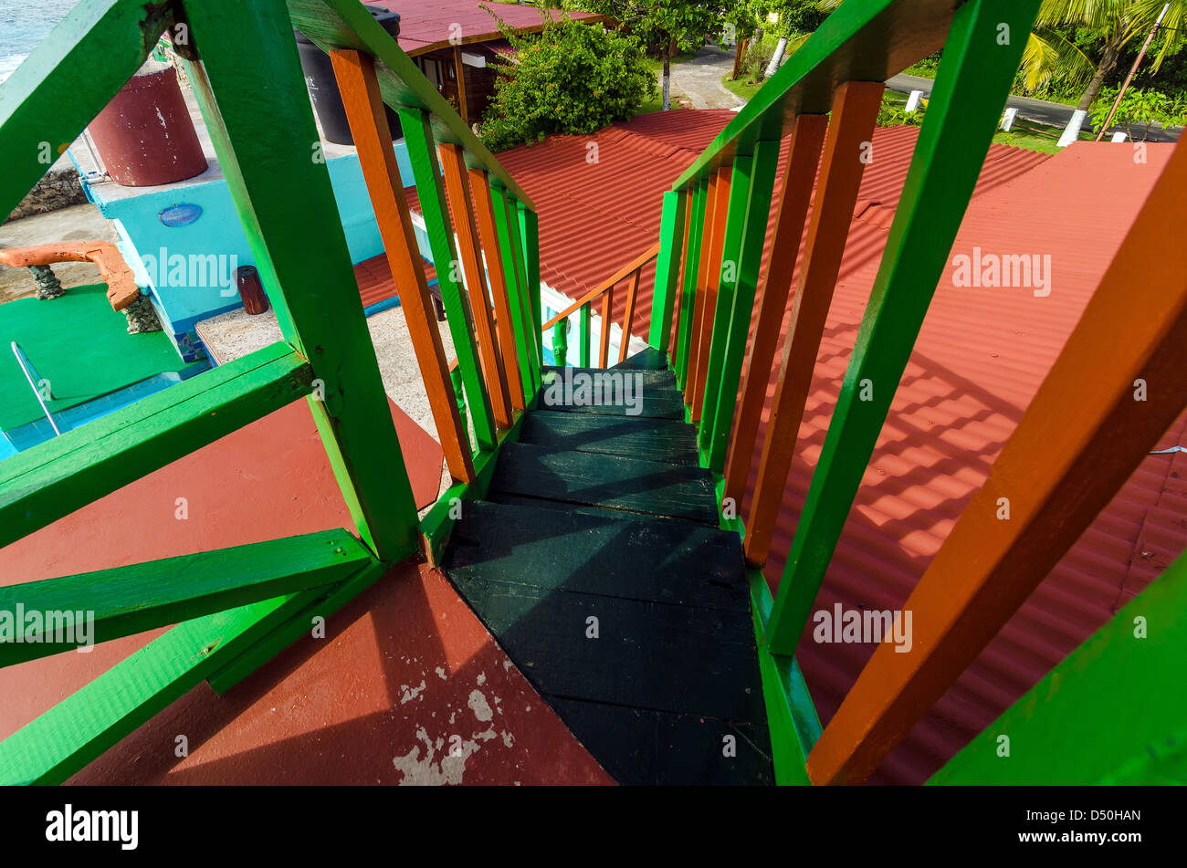 Bunte Treppe im karibischen Insel San Andres, Kolumbien Stockfoto